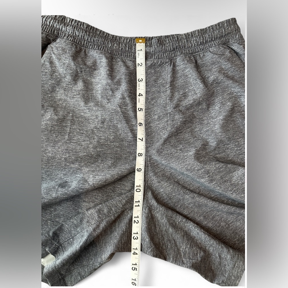 Lululemon Pace Breaker Shorts Men’s Athletic Shorts - Medium - Picture 12 of 15
